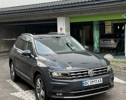 Сірий Фольксваген Тігуан, об'ємом двигуна 1.98 л та пробігом 83 тис. км за 30700 $, фото 1 на Automoto.ua