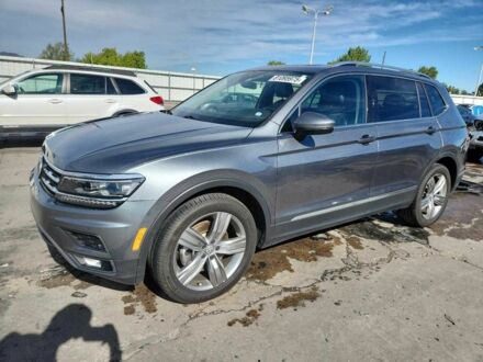 Сірий Фольксваген Тігуан, об'ємом двигуна 2 л та пробігом 64 тис. км за 7000 $, фото 1 на Automoto.ua