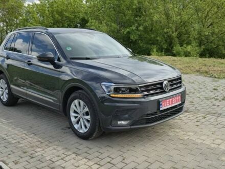 Фольксваген Тигуан 2018 в Ромнах на Automoto.ua Серый Фольксваген Тигуан, объемом двигателя 2 л и пробегом 174 тыс. км за 22500 $, фото 1 на Automoto.ua