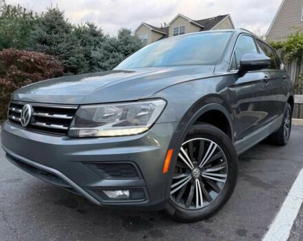 Сірий Фольксваген Тігуан, об'ємом двигуна 2 л та пробігом 32 тис. км за 15000 $, фото 1 на Automoto.ua