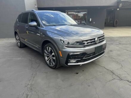 Сірий Фольксваген Тігуан, об'ємом двигуна 2 л та пробігом 38 тис. км за 9000 $, фото 1 на Automoto.ua
