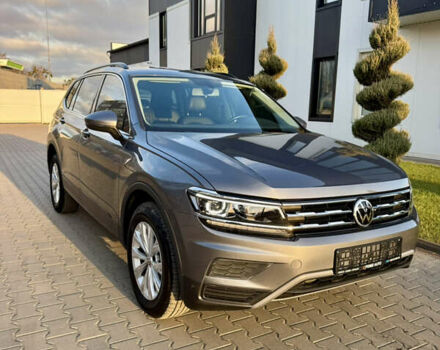 Серый Фольксваген Тигуан, объемом двигателя 2 л и пробегом 104 тыс. км за 20300 $, фото 1 на Automoto.ua