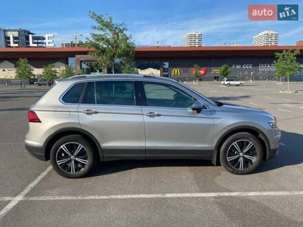 Фольксваген Тигуан 2018 в Чернигове на Automoto.ua Серый Фольксваген Тигуан, объемом двигателя 1.97 л и пробегом 175 тыс. км за 25400 $, фото 1 на Automoto.ua