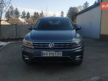 Фольксваген Тігуан 2018 у Хмельницькому на Automoto.ua Сірий Фольксваген Тігуан, об'ємом двигуна 2 л та пробігом 121 тис. км за 24499 $, фото 1 на Automoto.ua
