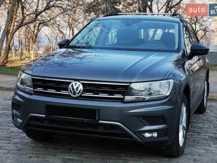 Фольксваген Тигуан 2018 в Одессе на Automoto.ua Серый Фольксваген Тигуан, объемом двигателя 1.97 л и пробегом 38 тыс. км за 27500 $, фото 1 на Automoto.ua