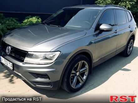 Серый Фольксваген Тигуан, объемом двигателя 2 л и пробегом 88 тыс. км за 16500 $, фото 1 на Automoto.ua