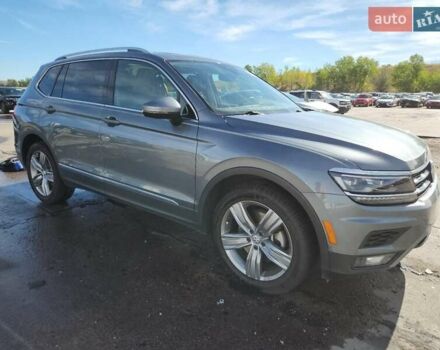 Серый Фольксваген Тигуан, объемом двигателя 2 л и пробегом 65 тыс. км за 22000 $, фото 1 на Automoto.ua