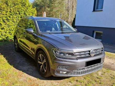 Фольксваген Тигуан 2019 в Житомире на Automoto.ua Серый Фольксваген Тигуан, объемом двигателя 2 л и пробегом 45 тыс. км за 8000 $, фото 1 на Automoto.ua