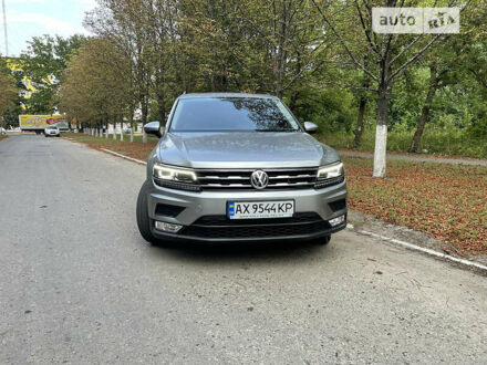Фольксваген Тигуан 2019 в Харькове на Automoto.ua Серый Фольксваген Тигуан, объемом двигателя 2 л и пробегом 67 тыс. км за 29500 $, фото 1 на Automoto.ua