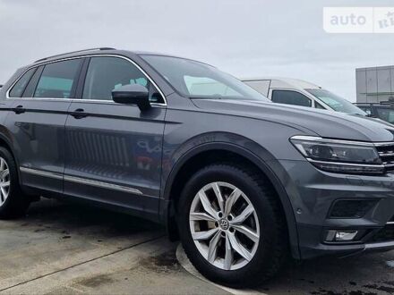 Фольксваген Тигуан 2019 в Киеве на Automoto.ua Серый Фольксваген Тигуан, объемом двигателя 2 л и пробегом 65 тыс. км за 32000 $, фото 1 на Automoto.ua