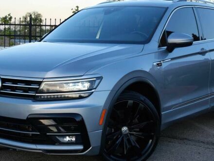 Серый Фольксваген Тигуан, объемом двигателя 2 л и пробегом 50 тыс. км за 8000 $, фото 1 на Automoto.ua
