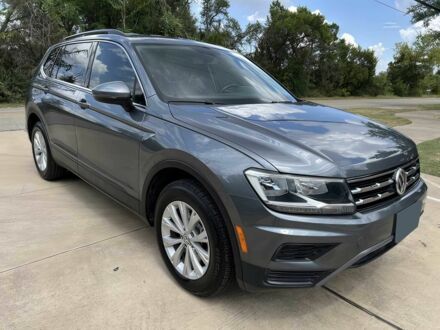 Серый Фольксваген Тигуан, объемом двигателя 2 л и пробегом 38 тыс. км за 10400 $, фото 1 на Automoto.ua