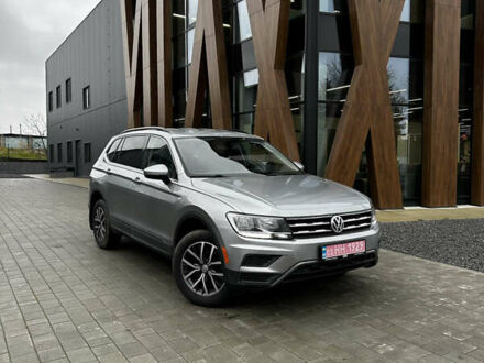 Сірий Фольксваген Тігуан, об'ємом двигуна 2 л та пробігом 195 тис. км за 16200 $, фото 1 на Automoto.ua