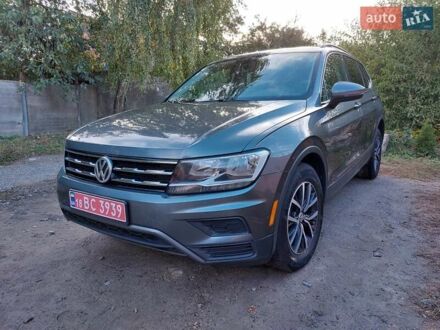 Фольксваген Тигуан 2019 в Лубнах на Automoto.ua Серый Фольксваген Тигуан, объемом двигателя 0 л и пробегом 251 тыс. км за 18100 $, фото 1 на Automoto.ua