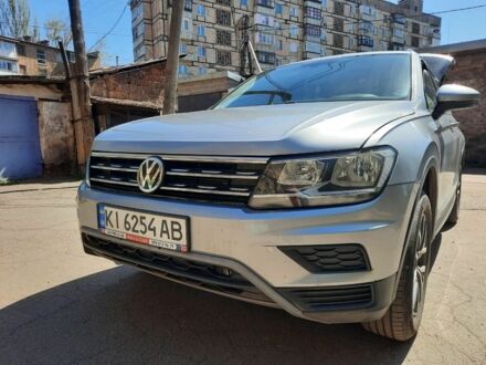 Фольксваген Тігуан 2019 у Кривому Розі на Automoto.ua Сірий Фольксваген Тігуан, об'ємом двигуна 2 л та пробігом 70 тис. км за 23500 $, фото 1 на Automoto.ua