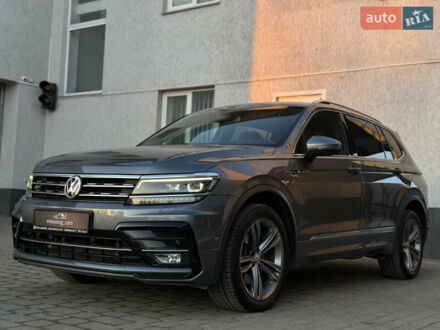 Фольксваген Тігуан 2019 у Луцьку на Automoto.ua Сірий Фольксваген Тігуан, об'ємом двигуна 1.98 л та пробігом 221 тис. км за 27499 $, фото 1 на Automoto.ua