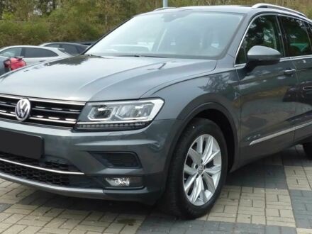 Фольксваген Тигуан 2019 в Ужгороде на Automoto.ua Серый Фольксваген Тигуан, объемом двигателя 2 л и пробегом 49 тыс. км за 13000 $, фото 1 на Automoto.ua