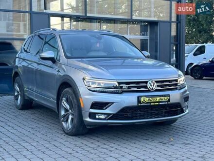 Сірий Фольксваген Тігуан, об'ємом двигуна 2 л та пробігом 40 тис. км за 28200 $, фото 1 на Automoto.ua