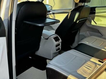 Серый Фольксваген Тигуан, объемом двигателя 1.97 л и пробегом 146 тыс. км за 31300 $, фото 1 на Automoto.ua