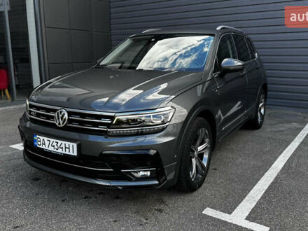 Серый Фольксваген Тигуан, объемом двигателя 1.98 л и пробегом 76 тыс. км за 30500 $, фото 1 на Automoto.ua