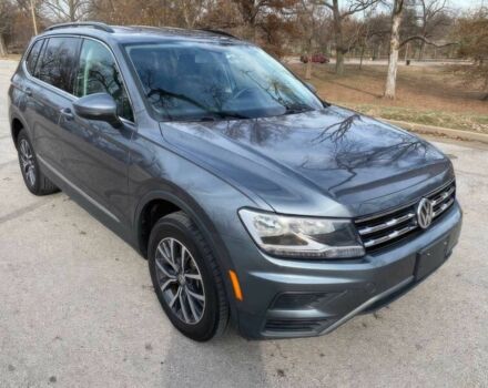 Серый Фольксваген Тигуан, объемом двигателя 2 л и пробегом 44 тыс. км за 14400 $, фото 1 на Automoto.ua