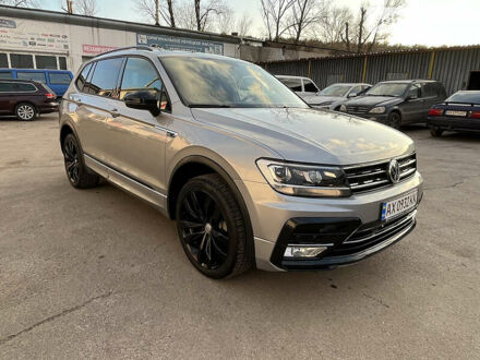 Фольксваген Тигуан 2020 в Харькове на Automoto.ua Серый Фольксваген Тигуан, объемом двигателя 2 л и пробегом 34 тыс. км за 28000 $, фото 1 на Automoto.ua