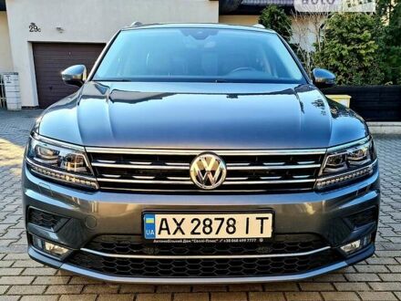 Фольксваген Тигуан 2020 в Харькове на Automoto.ua Серый Фольксваген Тигуан, объемом двигателя 2 л и пробегом 37 тыс. км за 36000 $, фото 1 на Automoto.ua