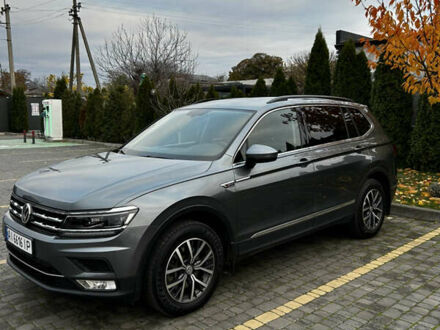 Сірий Фольксваген Тігуан, об'ємом двигуна 2 л та пробігом 98 тис. км за 22300 $, фото 1 на Automoto.ua