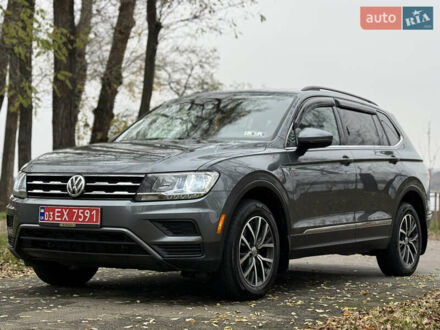 Сірий Фольксваген Тігуан, об'ємом двигуна 2 л та пробігом 212 тис. км за 16900 $, фото 1 на Automoto.ua