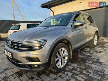 Фольксваген Тигуан 2020 в Тернополе на Automoto.ua Серый Фольксваген Тигуан, объемом двигателя 1.97 л и пробегом 152 тыс. км за 29000 $, фото 1 на Automoto.ua
