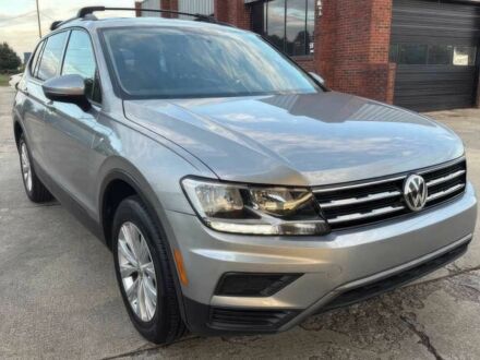 Сірий Фольксваген Тігуан, об'ємом двигуна 2 л та пробігом 34 тис. км за 12000 $, фото 1 на Automoto.ua