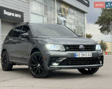 Серый Фольксваген Тигуан, объемом двигателя 1.98 л и пробегом 98 тыс. км за 24900 $, фото 1 на Automoto.ua