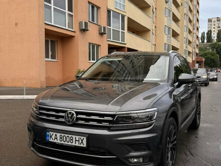 Серый Фольксваген Тигуан, объемом двигателя 1.97 л и пробегом 99 тыс. км за 30000 $, фото 1 на Automoto.ua