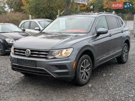 Серый Фольксваген Тигуан, объемом двигателя 1.98 л и пробегом 105 тыс. км за 17950 $, фото 1 на Automoto.ua