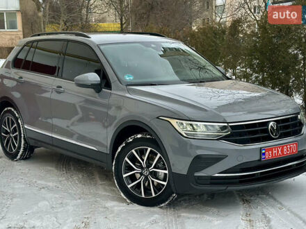 Серый Фольксваген Тигуан, объемом двигателя 2 л и пробегом 209 тыс. км за 28200 $, фото 1 на Automoto.ua