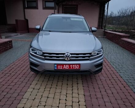 Серый Фольксваген Тигуан, объемом двигателя 2 л и пробегом 88 тыс. км за 20000 $, фото 1 на Automoto.ua