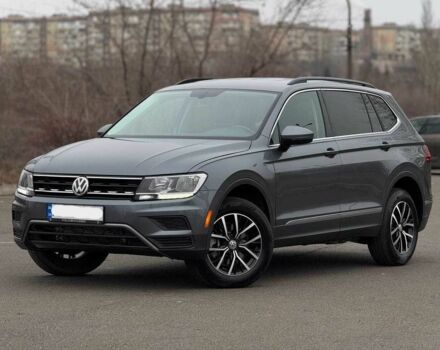 Сірий Фольксваген Тігуан, об'ємом двигуна 0 л та пробігом 80 тис. км за 17500 $, фото 1 на Automoto.ua