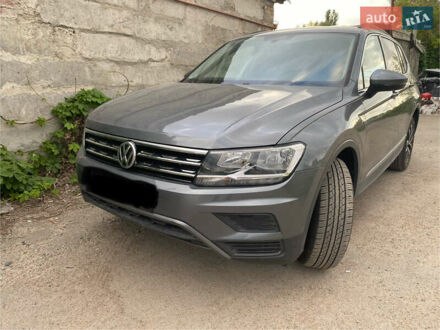 Серый Фольксваген Тигуан, объемом двигателя 1.98 л и пробегом 112 тыс. км за 20500 $, фото 1 на Automoto.ua