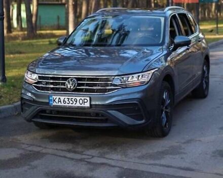 Серый Фольксваген Тигуан, объемом двигателя 1.98 л и пробегом 82 тыс. км за 25000 $, фото 1 на Automoto.ua