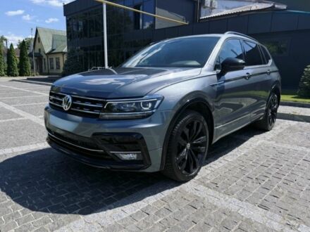 Фольксваген Тигуан 2021 в Кременчуге на Automoto.ua Серый Фольксваген Тигуан, объемом двигателя 2 л и пробегом 100 тыс. км за 25000 $, фото 1 на Automoto.ua