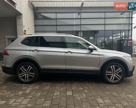 Серый Фольксваген Тигуан, объемом двигателя 2 л и пробегом 204 тыс. км за 34499 $, фото 1 на Automoto.ua