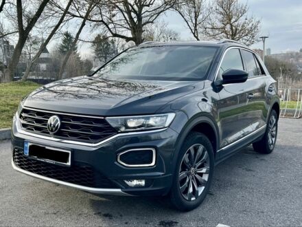Серый Фольксваген Тигуан, объемом двигателя 1.5 л и пробегом 49 тыс. км за 23700 $, фото 1 на Automoto.ua