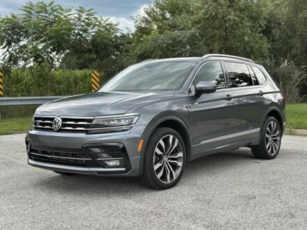 Серый Фольксваген Тигуан, объемом двигателя 2 л и пробегом 11 тыс. км за 7500 $, фото 1 на Automoto.ua