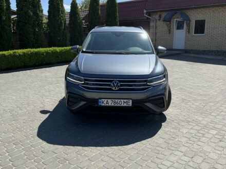 Фольксваген Тігуан 2022 у Ильинцах на Automoto.ua Сірий Фольксваген Тігуан, об'ємом двигуна 2 л та пробігом 13 тис. км за 26500 $, фото 1 на Automoto.ua
