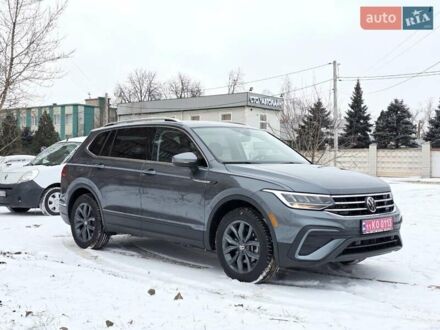 Сірий Фольксваген Тігуан, об'ємом двигуна 2 л та пробігом 52 тис. км за 26900 $, фото 1 на Automoto.ua