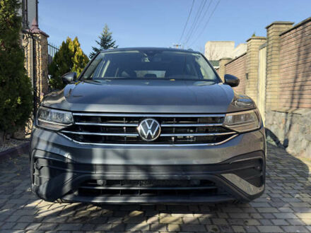 Серый Фольксваген Тигуан, объемом двигателя 2 л и пробегом 97 тыс. км за 24300 $, фото 1 на Automoto.ua