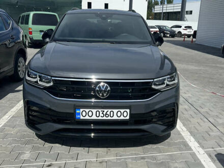 Серый Фольксваген Тигуан, объемом двигателя 1.98 л и пробегом 15 тыс. км за 42000 $, фото 1 на Automoto.ua