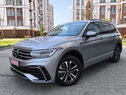Серый Фольксваген Тигуан, объемом двигателя 2 л и пробегом 239 тыс. км за 20500 $, фото 1 на Automoto.ua