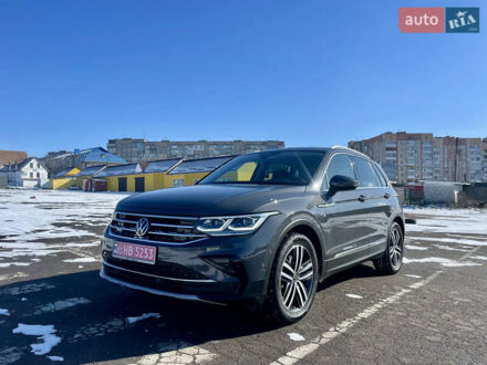 Фольксваген Тігуан 2022 у Рівному на Automoto.ua Сірий Фольксваген Тігуан, об'ємом двигуна 1.97 л та пробігом 162 тис. км за 34000 $, фото 1 на Automoto.ua