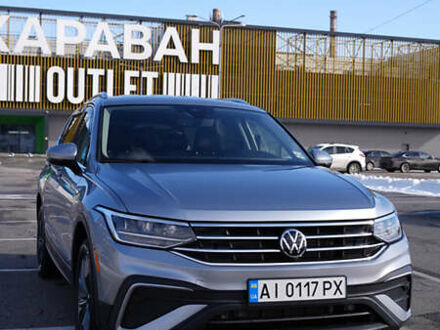Фольксваген Тігуан 2022 у Києві на Automoto.ua Сірий Фольксваген Тігуан, об'ємом двигуна 2 л та пробігом 25 тис. км за 28300 $, фото 1 на Automoto.ua